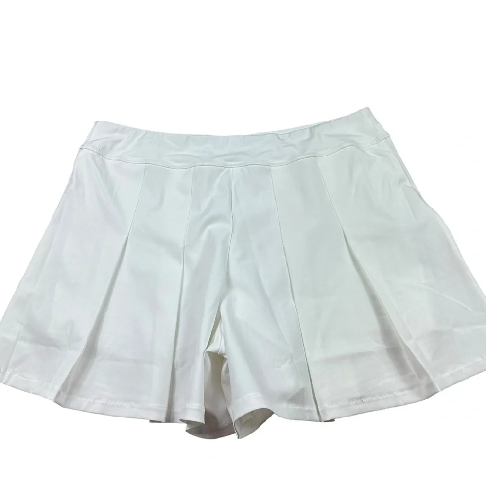 LILLY PULITZER: NWT Luxletic 5” Frazier Shorts in Resort White UPF 50+ Size 16